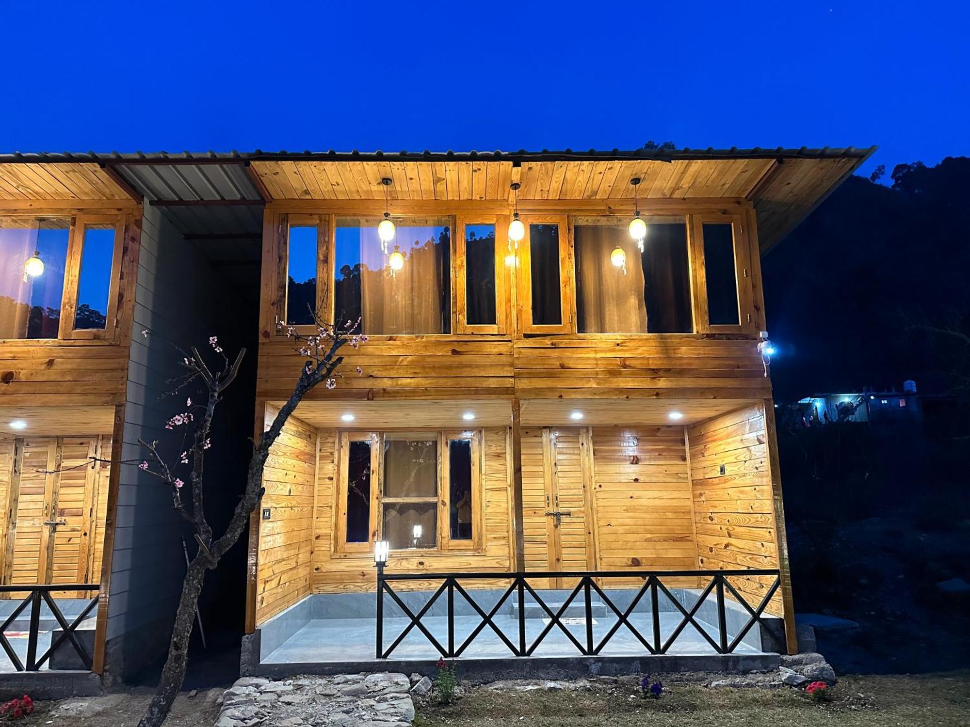 Cabana Riverside Resort - Kainchi Dham Nainital Kültér fotó