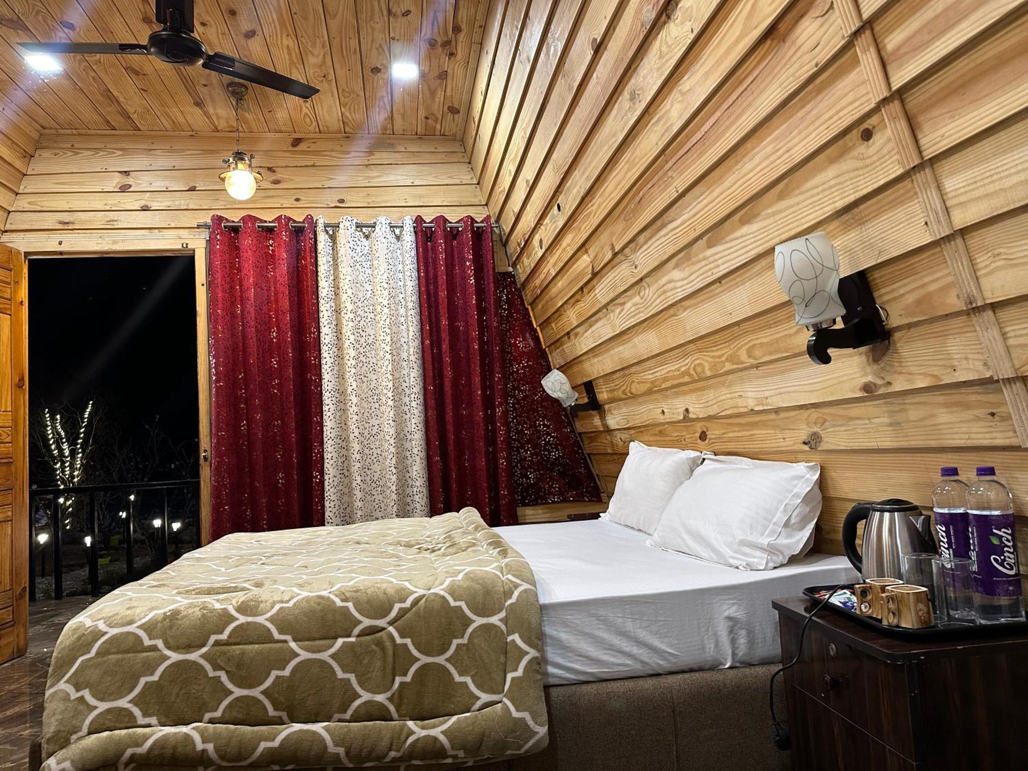 Cabana Riverside Resort - Kainchi Dham Nainital Kültér fotó