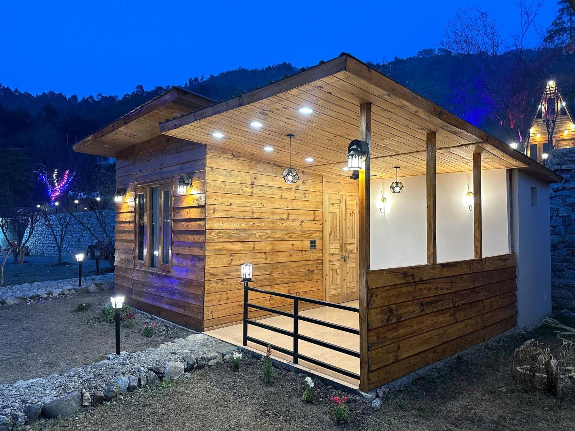 Cabana Riverside Resort - Kainchi Dham Nainital Kültér fotó