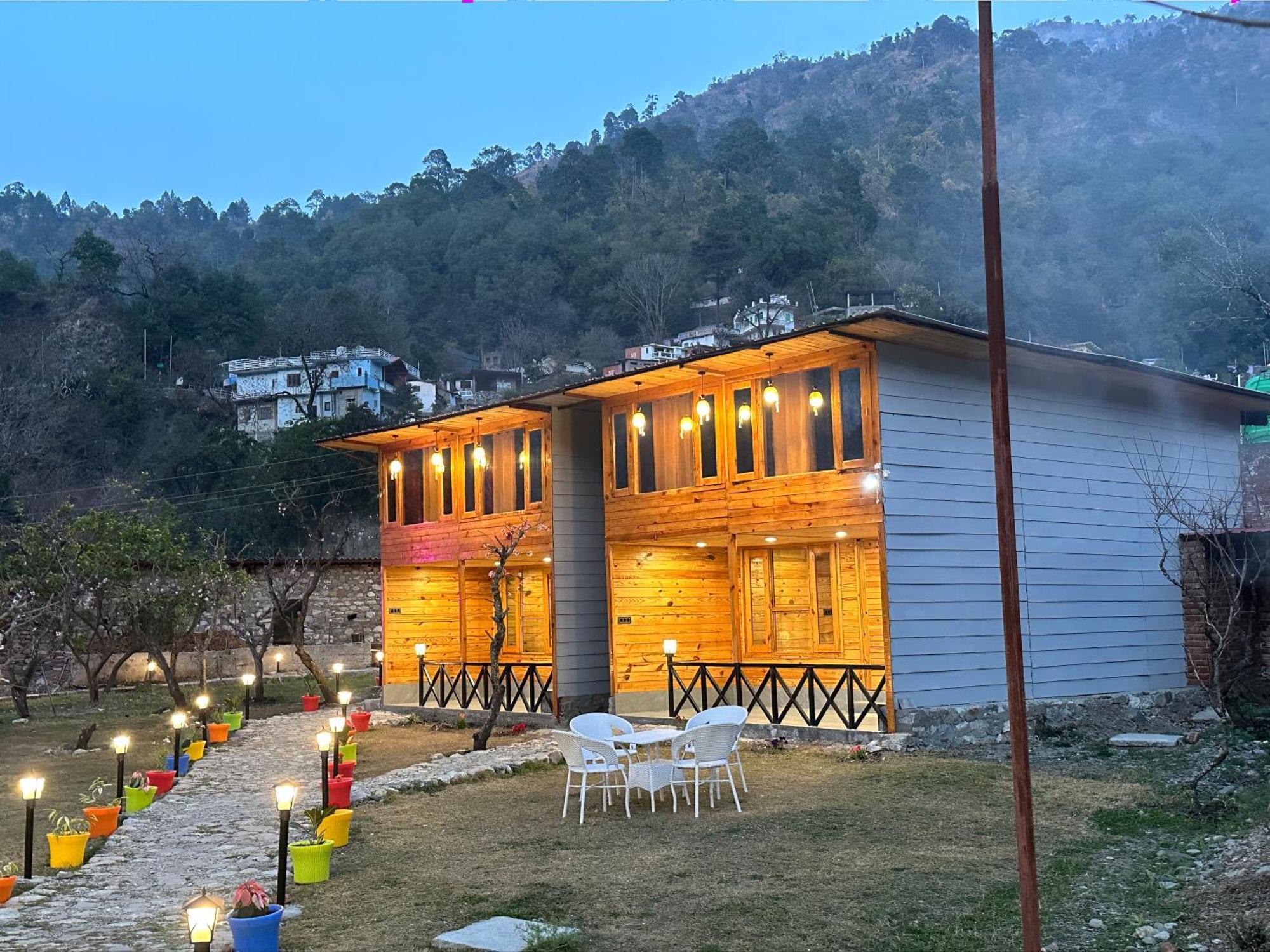 Cabana Riverside Resort - Kainchi Dham Nainital Kültér fotó