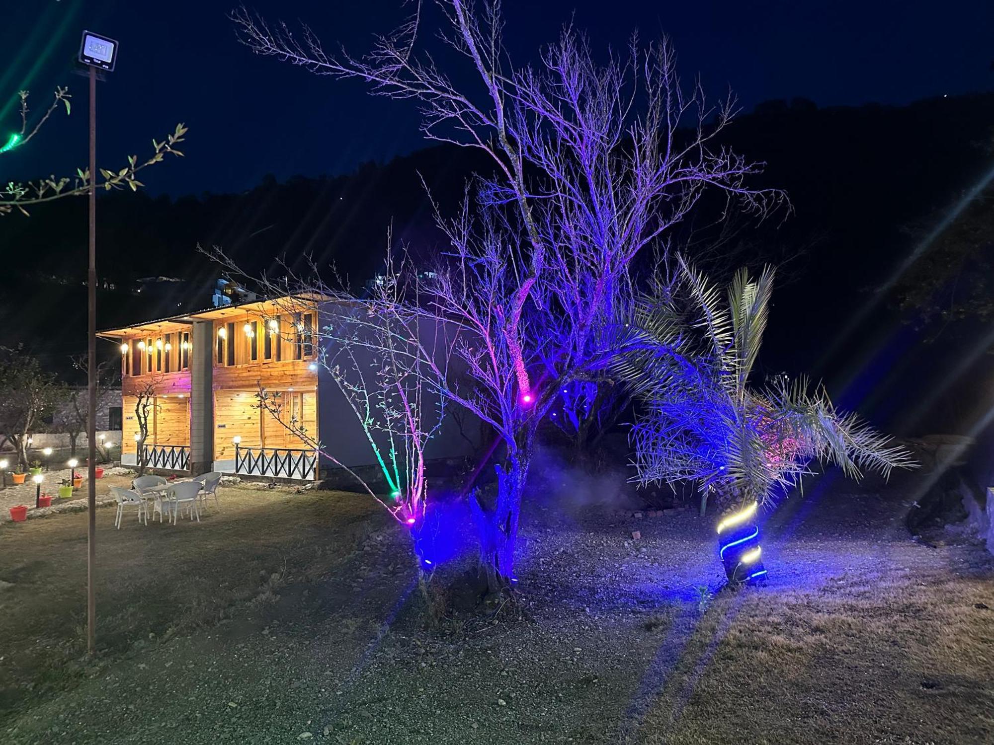 Cabana Riverside Resort - Kainchi Dham Nainital Kültér fotó